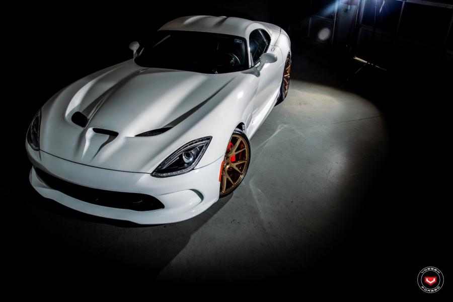 Dodge Viper SRT on Vossen Wheels (VPS-306) 2016 года  (фото 19 из 25)